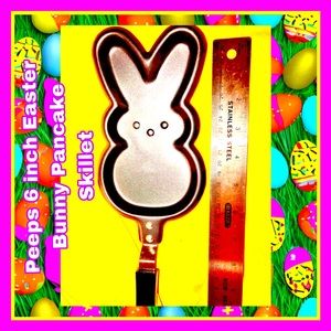 Peeps Easter Bunny 6 in Easter Bunny Shape Skillet